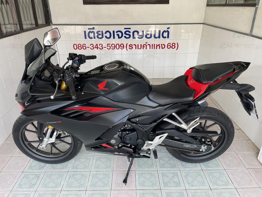 CBR150R ABS สภาพซื้อจอด ใช้งานน้อย มีรับประกัน เครื่องดี ศูนย์ดี ชุดสีสวย รถมือเดียว เอกสารครบ วิ่ง5000 ปลายปี65 4