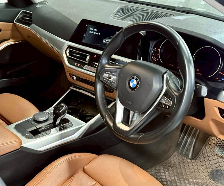 BMW 320d Limousine RHD ปี 2018 จด 2020 11