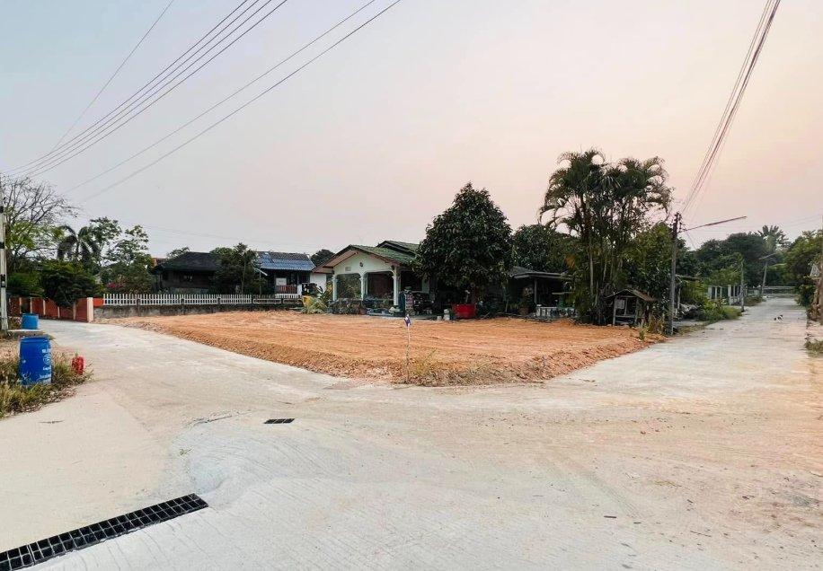 ขายที่ดินน้ำคอกถมแล้ว 75 ตรว. ติดถนน2ด้านใกล้เซ็นทรัลระยอง2.3กม. เมืองระยอง 5