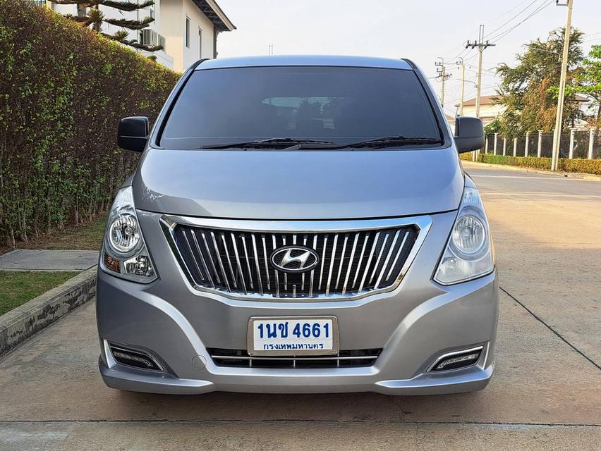 ขายถูก เพียง🔥Sale 589,000🔥เท่านั้น Hyundai H1 2.5 ดีเซล ปี 17 วิ่งน้อยไมล์แท้