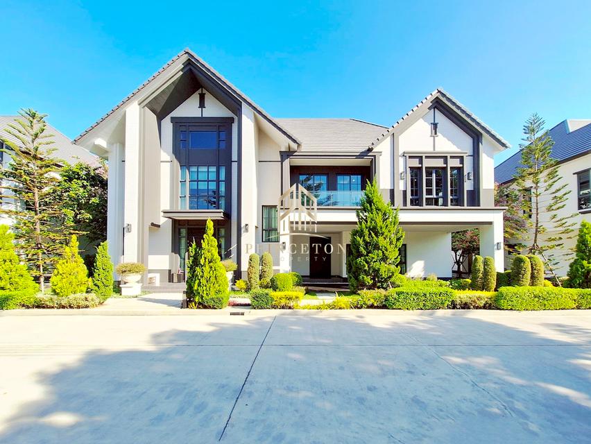 Luxury English-Style Detached House – The City Bangna 2 2