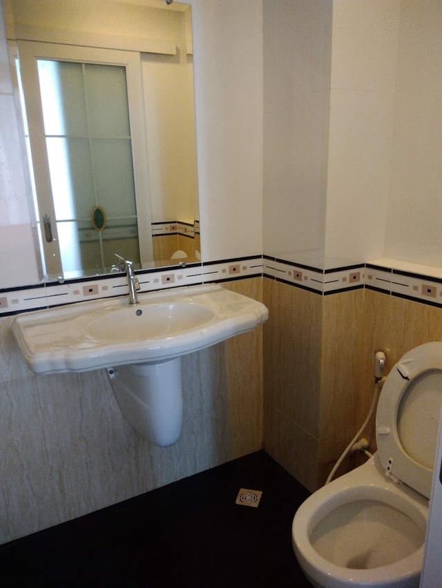 คอนโดมิเนี่ยม 2 ห้องนอน 2 ห้องน้ำ 1 ห้องรับแขก 9