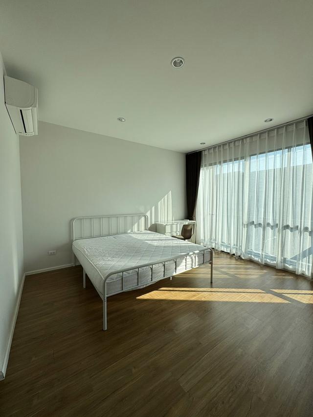 ปล่อยเช่าทาวน์โฮม 3 ชั้น  บ้านกลางเมือง พระราม 9 กรุงเทพกรีฑา 5