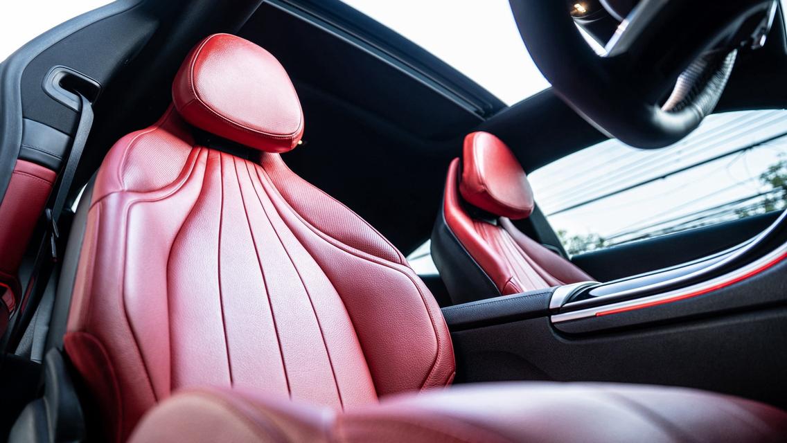 Mercedes-Benz CLE300 4Matic Coupe AMG Dynamic 2025 สีขาว เบาะสีแดง รถออกศูนย์ Benz Thailand เลขไมล์น้อย Warranty ศูนย์เหลือถึง 29/09/2028 รูปที่ 16