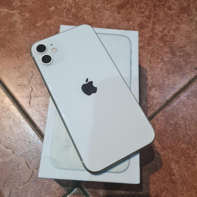 iphone 11 สีขาว 4