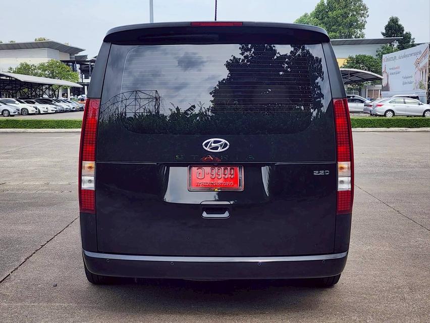 รหัสรถ PEAT550 🚐🚙HYUNDAI STARIA S ประตูไฟฟ้าคู่ สีดำ ภายในเบจ ปี 2 5