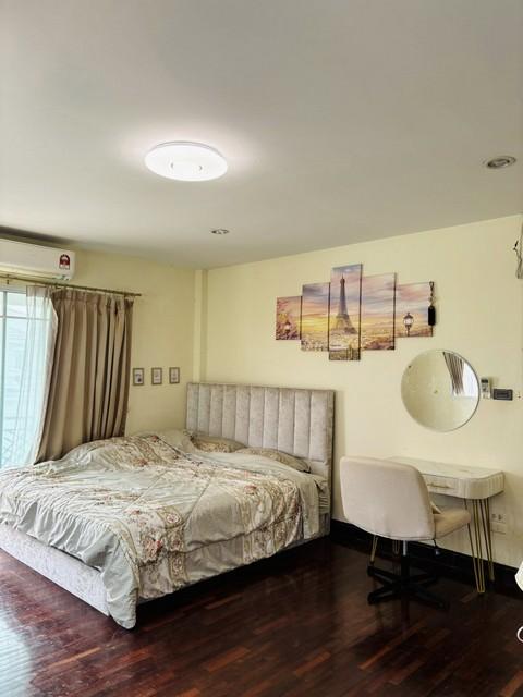 P614 ให้เช่าบ้านเดี่ยว 2 ชั้น หมู่บ้าน นลินวิลล์ 5 ร่มเกล้า Nalin Ville 5 Romklao เดินทางสะดวก เหมาะอยู่อาศัย ถนนเคหะร่มเกล้า 8