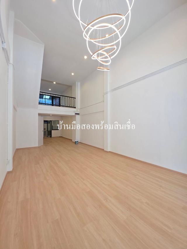 ถูกสุดในย่านนี้ อาคารพาณิชย์ 3 ชั้น ทำเลทอง เพียง 3.65 ล้าน "รามคำแหง 180" 4