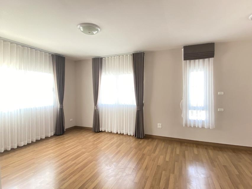 Selling Baan klang Saun  Pattaya 5