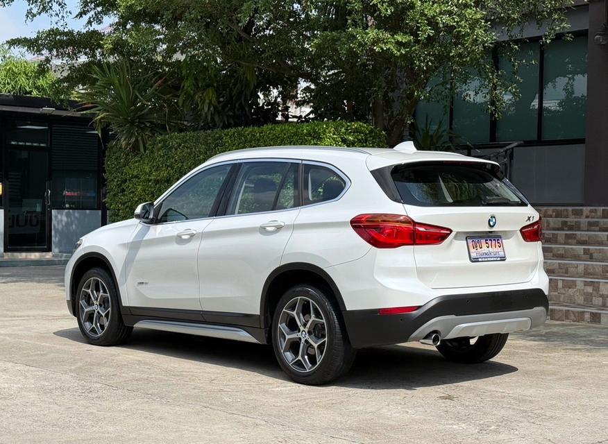 2018 BMW X1 F48  รถมือเดียวป้ายแดง รถวิ่งน้อยเพียง 70,000 กม  รถเข้าศูนย์ทุกระยะ รถไม่เคยมีอุบัติเหตุครับ รูปที่ 5