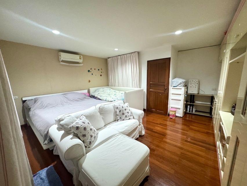 ขายด่วนทาวน์เฮ้าส์ 3 ชั้นมือสอง ทำเลดี ใจกลางรัชดา-ห้วยขวาง ใกล้รถไฟฟ้าสายสีน้ำเงินสถานีสุทธิสาร The Street รัชดา และโรงพยาบาล เปาโล โชคชัย 4 11