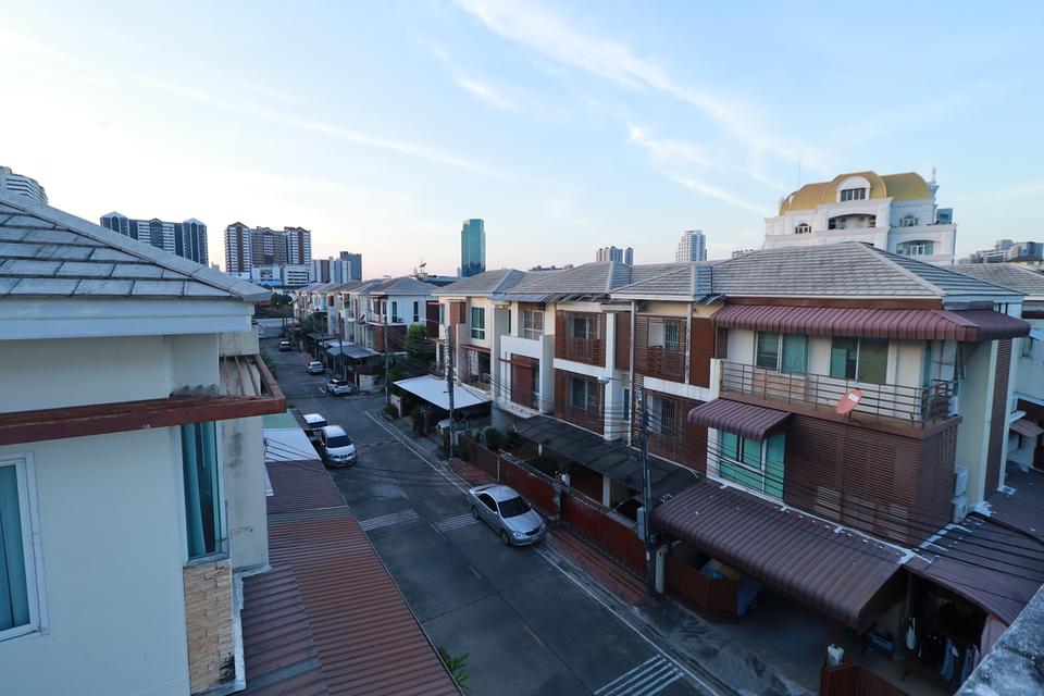 ขาย Town home หมู่บ้านธนาพัฒน์ เฮ้าส์ สาทร-นราธิวาสฯ 12