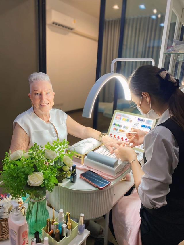 SARA Hair Studio Huahin (ซาร่า แฮร์ สตูดิโอ หัวหิน) ร้านทำผมประจบฯ ออกเเบบทรงผมชายหญิง ทำสีผม ยืดผม ดัดผม ซ่อมผมเสีย ทำเล็บ ต่อขนตา สปามือเท้า ครบวงจร รูปที่ 11