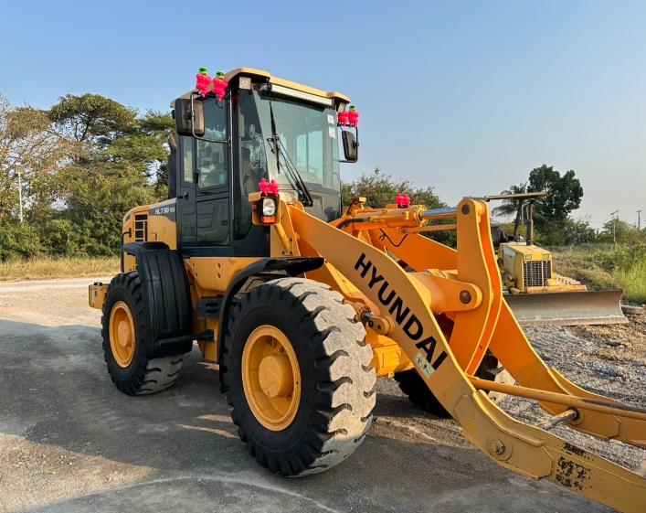 รถตัก HYUNDAI HL730-9S 3