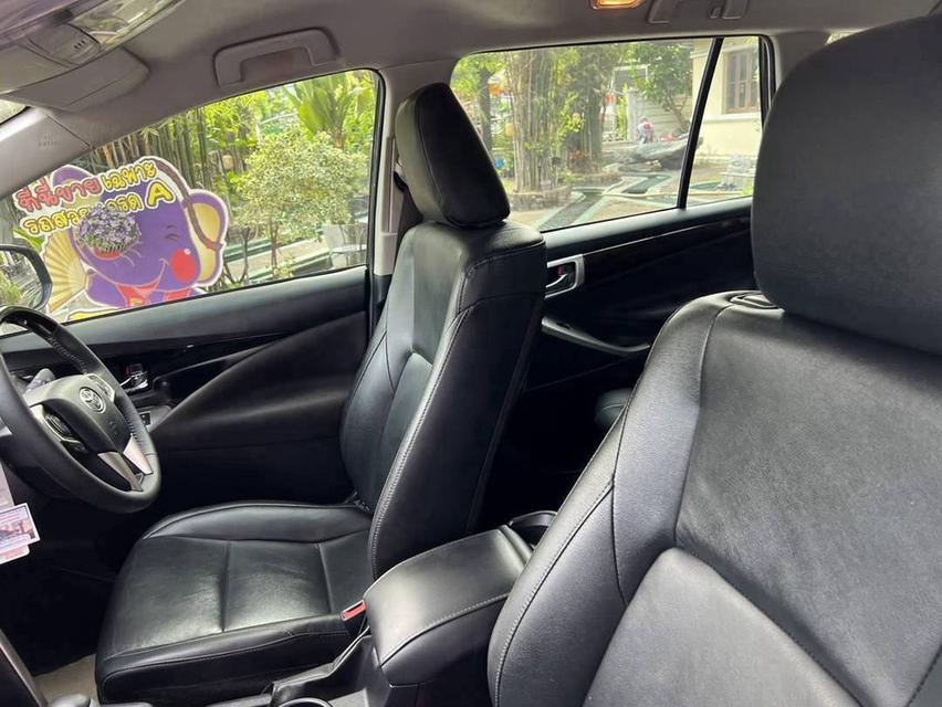 TOYOTA INNOVA CRYSTA PREMIUM เครื่อง2.8cc. AUTO ปี2022 9