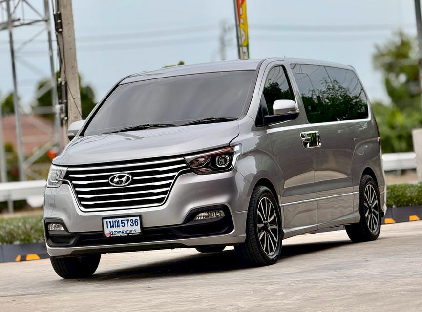HYUNDAI H1 DELUXE 2018