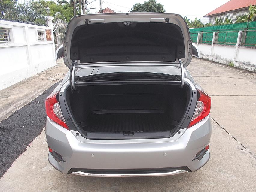 Honda Civic Fc 1.8 EL ปี 2019 6