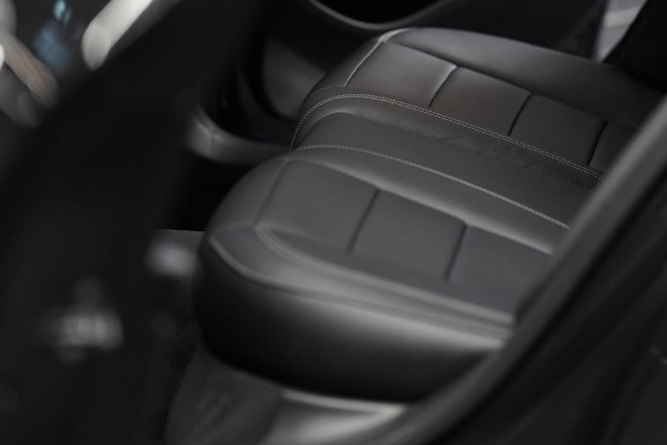 Benz E300e AMG dynamic (Facelift) 2021 สีเทา ไมล์ 38,xxx กิโล รถเซอร์วิสศูนย์ตลอด รูปที่ 18