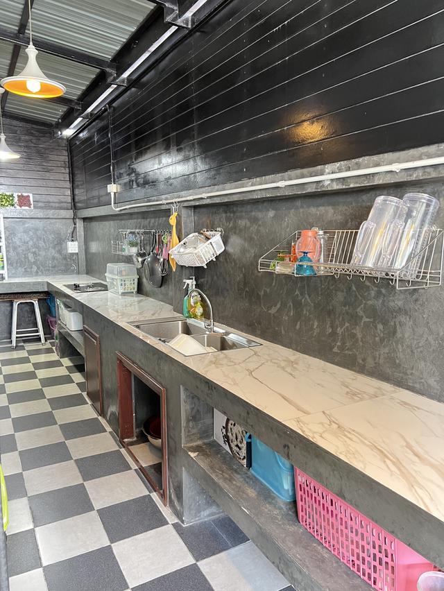 ที่ดินพร้อมสิ่งปลูกสร้างบ้านแฝด 11