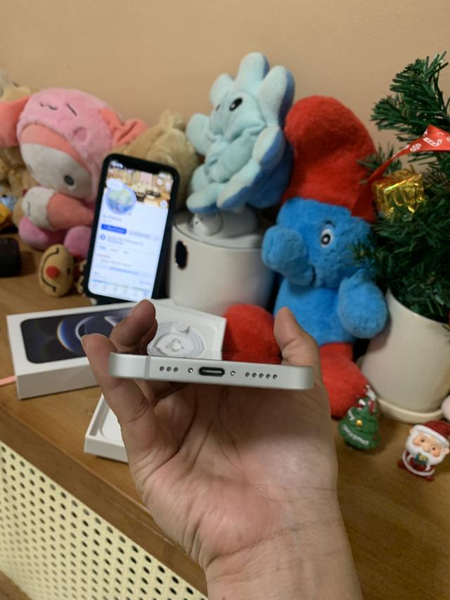 ðąiPhone 16e 128 GB āļŠāļĩāļāļēāļ§ !!!!!!!!
