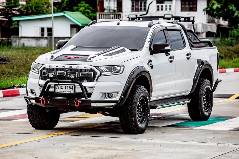 Ford Ranger 2.2 XLT Hi-Lander Double Cab ปี 2017 สีขาว เกียร์ออโต้ แต่งมาครบสวยๆ