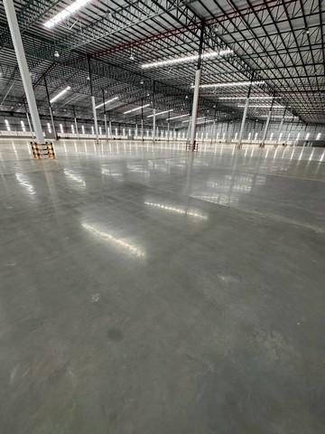 โกดังเขาคันทรงศรีราชาชลบุรี ผังเหลือง พื้นที่ใช้สอย20,25 ตรมด้านหน้าติดถนนคอนกรีต ถนนกว้าง 8 เมตร รถเทรนเลอร์ วิ่งเข้าออ 6