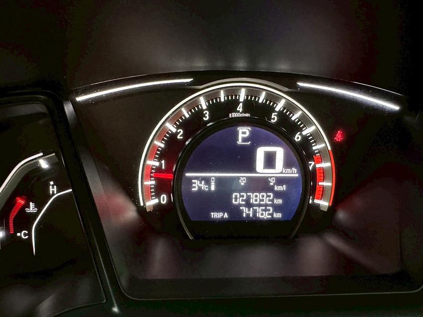 รหัสรถ PAT480 Honda Civic FC 1.8 E สีขาว ปี 2018 14