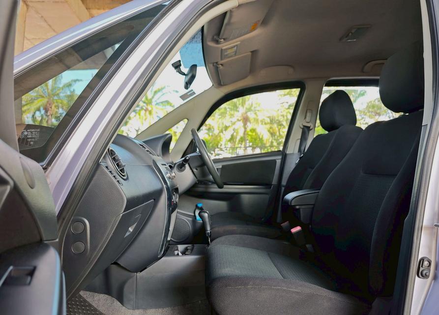 Suzuki SX4 1.6 Auto ปี 2011  6