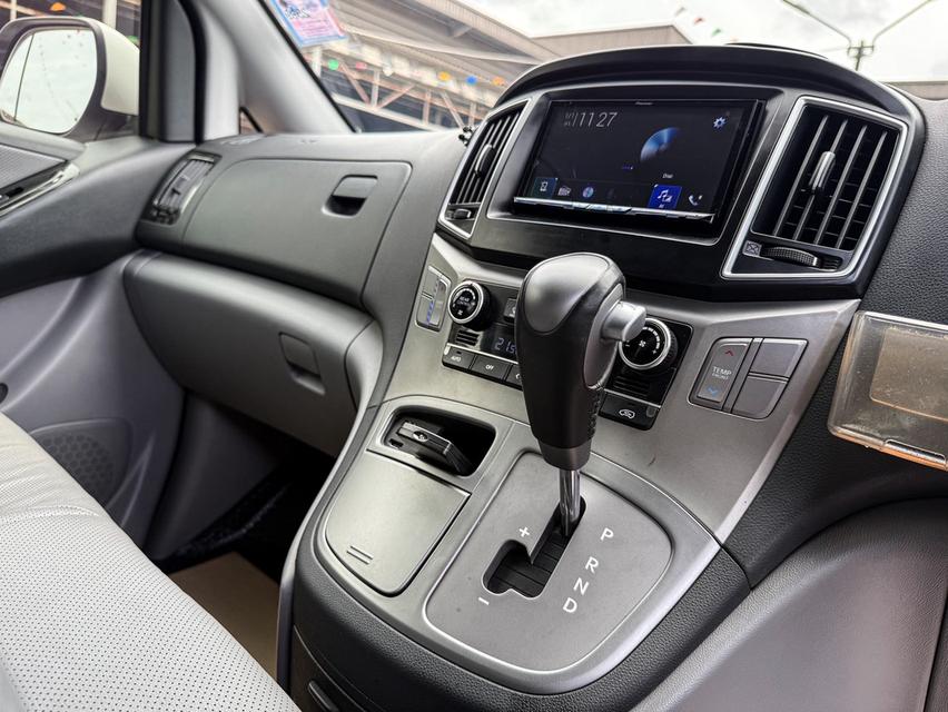 ขาย Hyundai H1 2.5Vip ปี19 8