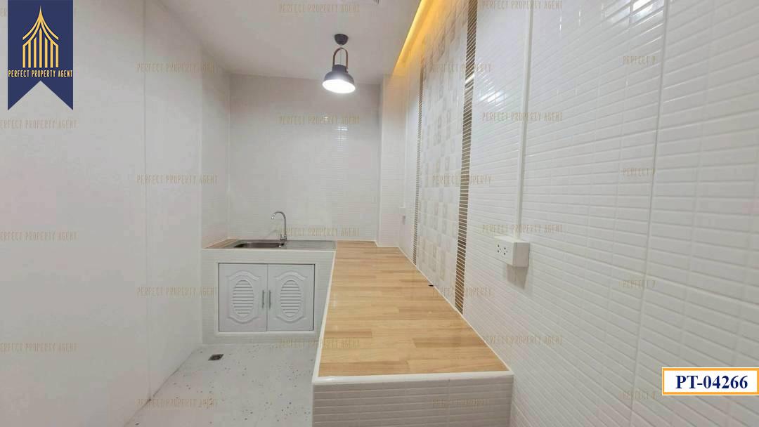 ขาย ทาวน์เฮ้าส์ มนวดี 13 บางคูรัด บางบัวทอง แต่งใหม่ 8