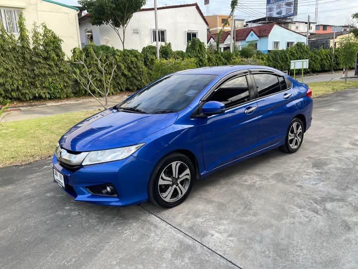 Honda City สีน้ำเงิน