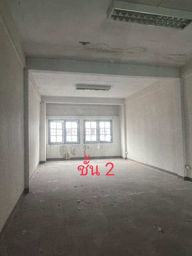 ขายอาคารพาณิชย์ 3.5 ชั้น เนื้อที่ 19 ตารางวา หมู่บ้านสินธานีวิลล่า ตำบลคลองกุ่ม อำเภอบึงกุ่ม กรุงเทพฯ 9