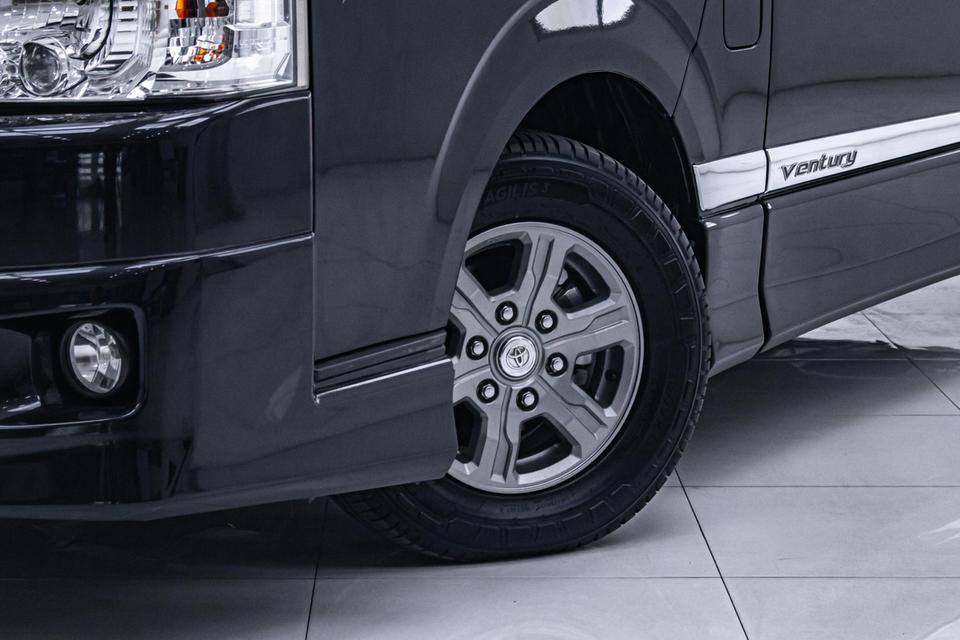 TOYOTA VENTURY 3.0 V 2016  18
