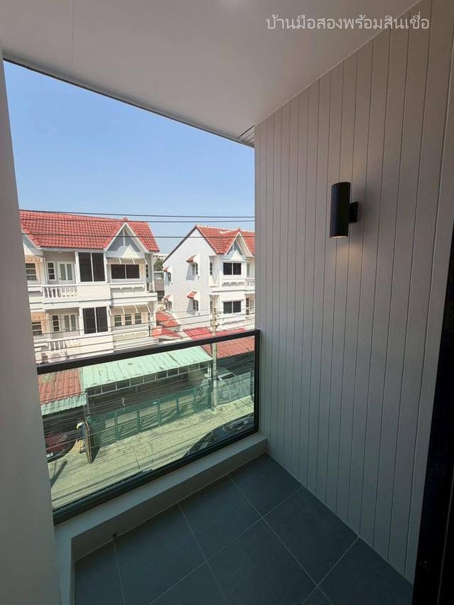 ทาวน์โฮม 3 ชั้น เล่นระดับ ซอยนาคนิวาส 37 15