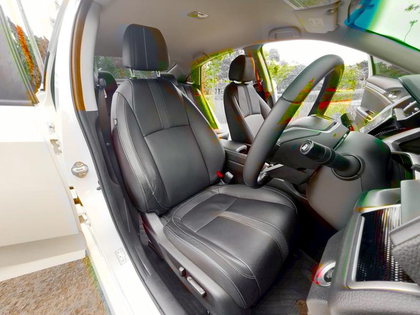 Honda Civic 1.8EL ปี 2019 10