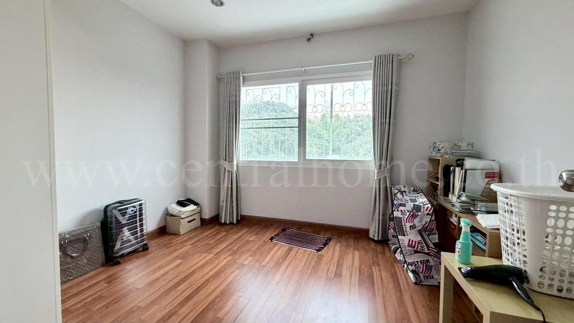 ทาวน์โฮม 3 ชั้น ดิ เอ็กซ์คลูซีฟ แคราย - งามวงศ์วาน หลังริม 9