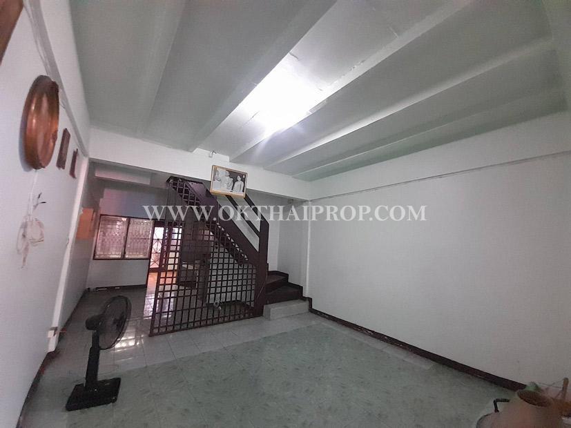 ทาวน์เฮ้าส์ หมู่บ้านลานทอง ติวานนท์-ปากเกร็ด นนทบุรี 4