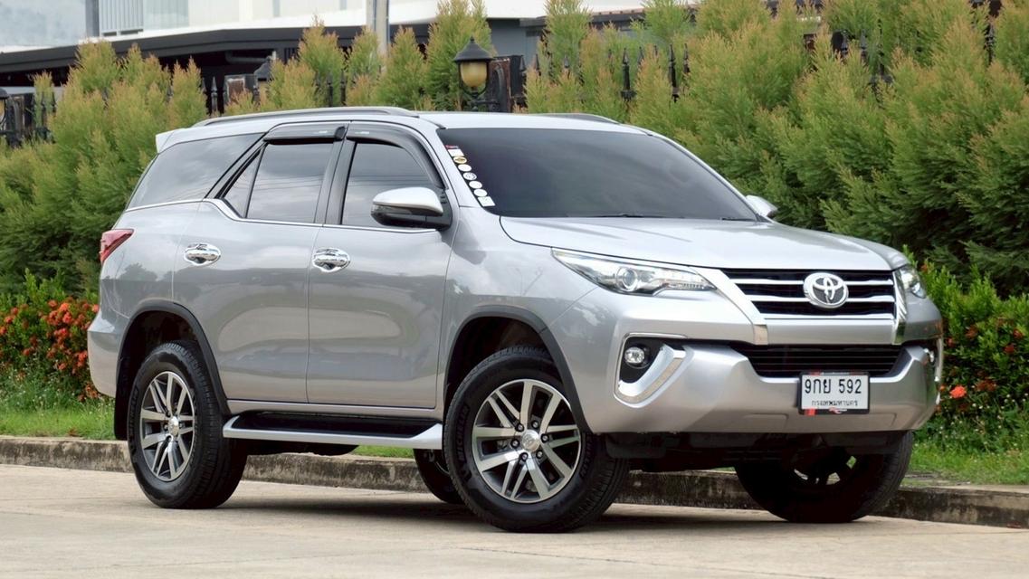 รหัสรถ KN592 TOYOTA FORTUNER รุ่น V 2020