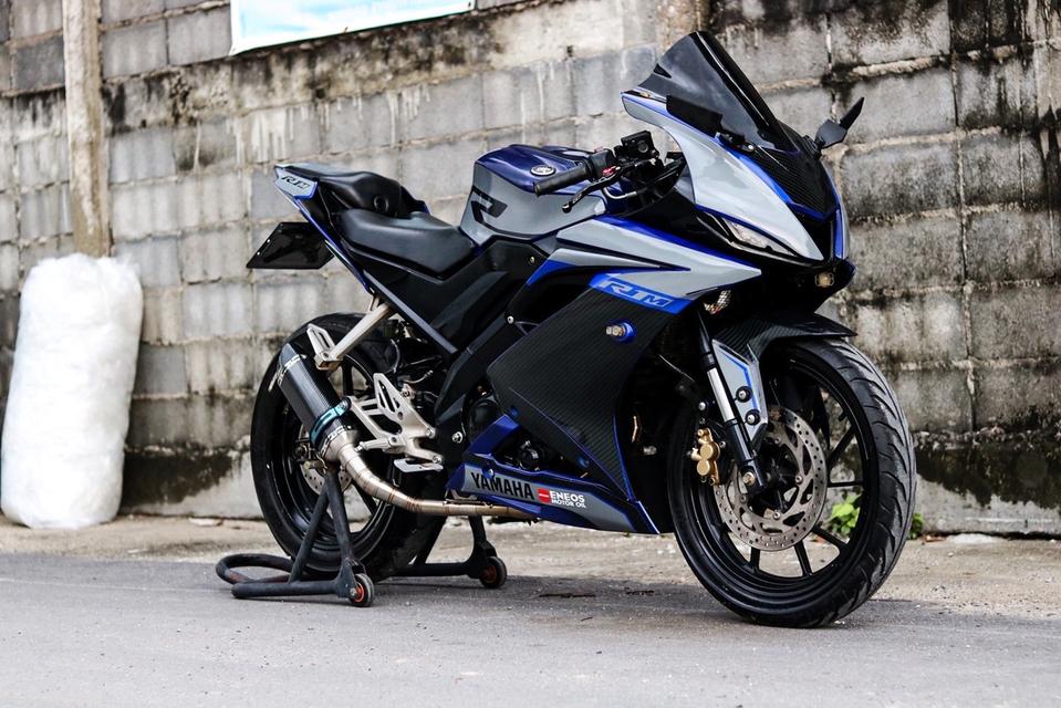 R15 Yamaha 5