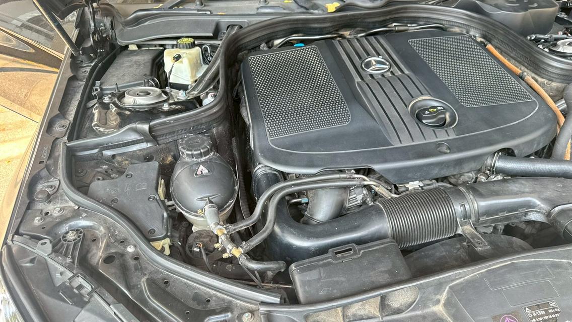 Mercedes-Benz E300 BlueTEC HYBRID (W212) ปี 2015