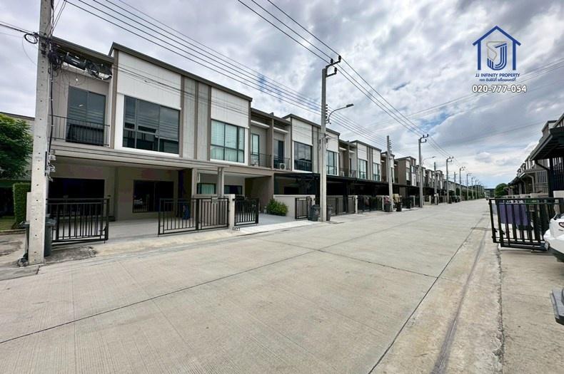 ขายทาวน์โฮม 2 ชั้น หมู่บ้าน วี คอมพาวด์ บางนา-ศรีนครินทร์ ถนนหนามแดง-บางพลี หลังริม ใกล้วงแหวนกาญจนาภิเษก,ทางด่วนบูรพาวิถี 2