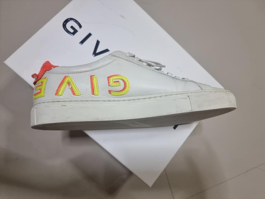 Givenchy 6