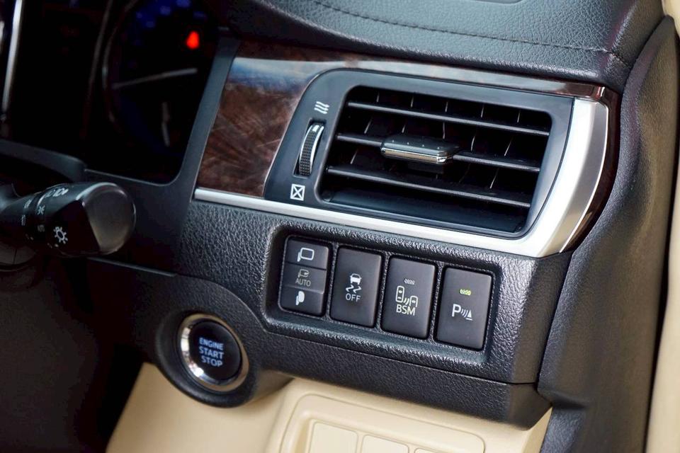 2017 TOYOTA CAMRY 2.0G 14