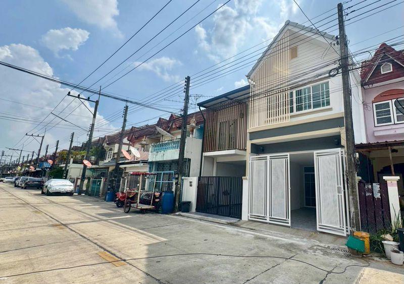 ขาย หมู่บ้านฉัตรณรงค์วิลล่า 3 ถ. ลำลูกกา ซ. เปียร์นนท์ 2