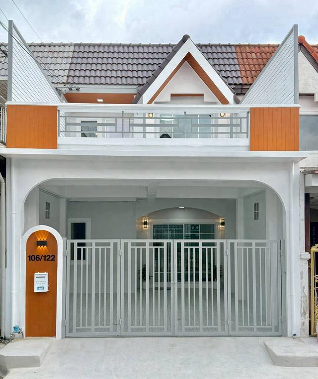 หมู่บ้านบัวทอง2  ติดรถไฟฟ้าสายสีม่วง สถานีคลองบางไผ่ ทาวน์เฮาส์ 2 ชั้น   ตกแต่งใหม่พร้อมอยู่ 1