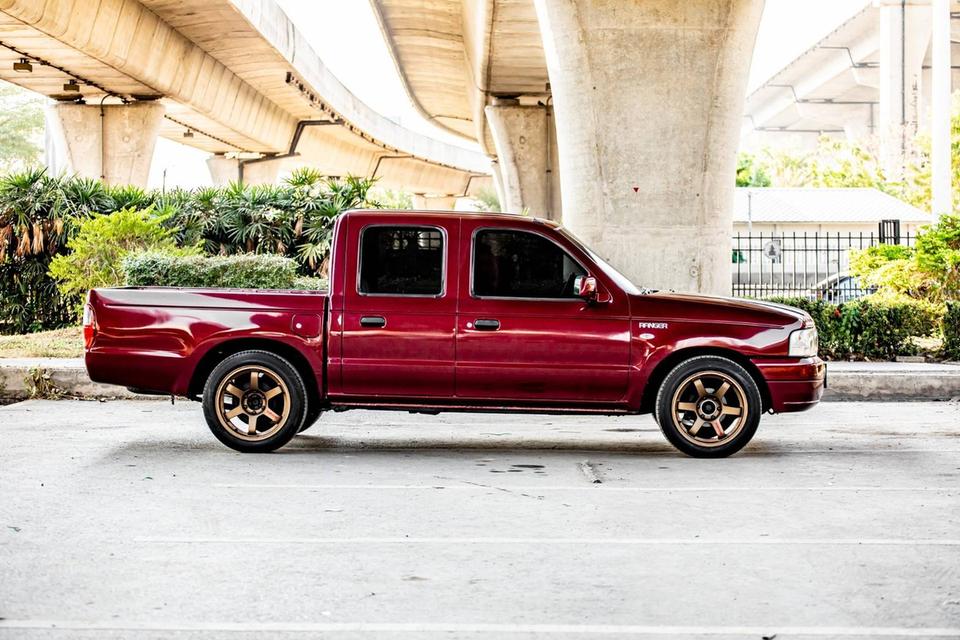 Ford Ranger 2.5 double cab ดีเซล  ปี 2004 เกียร์ธรรมดา 5