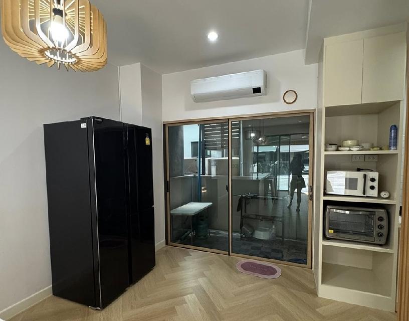 ให้เช่าทาวน์โฮม 3 ชั้น โครงการ บ้านกลางเมือง พระราม 9 กรุงเทพกรีฑา / ถ.กาญจนาภิเษก และ มอเตอร์เวย์หมายเลข 9 / ซอยกาญจนาภิเษก 23 / บ้านสวย / แอร์ทั้งหล 3