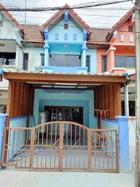 ซ.รามคำแหง180-186 รร.นานาชาติร่วมฤดี 2.5 กม. 2นอน ให้เช่าทาวเฮ้าส์ 2 ชั้น MRT ตลาดมีนบุรี 1 กม. 1