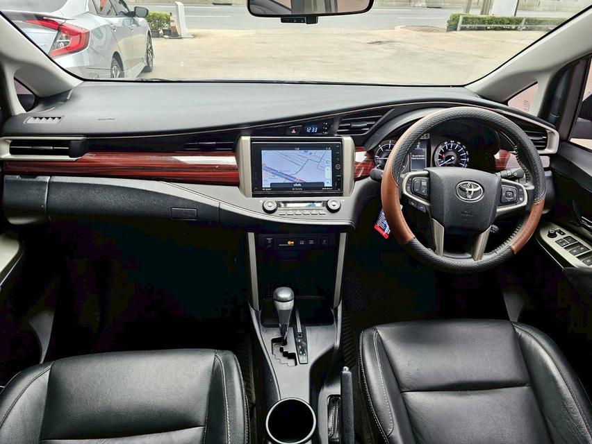 ขาย Toyota innova 2.8V ปี17 7