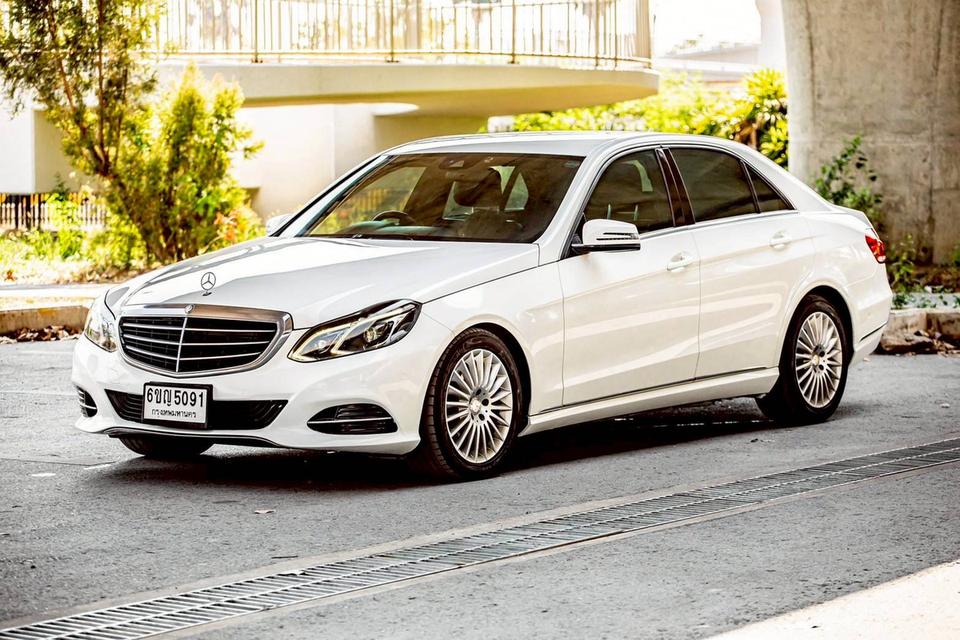 คุ้มๆ Benz E300 AMG  Bluetec ปี 2013 รถสวยมือเดียว ใช้น้อยมาก ประวัติศูนย์ครบ 3